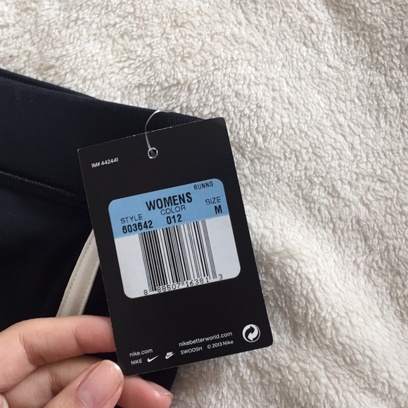 NIKE dri-fit running shorts - Picture 4 of 4